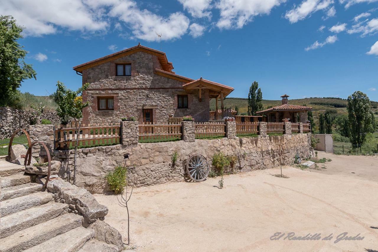 Pensjonat El Rondillo De Gredos Hoyos del Collado Zewnętrze zdjęcie